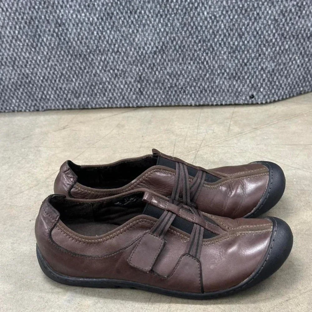 Clarks Springers Maddie Brown Leather Mary Jane Flats